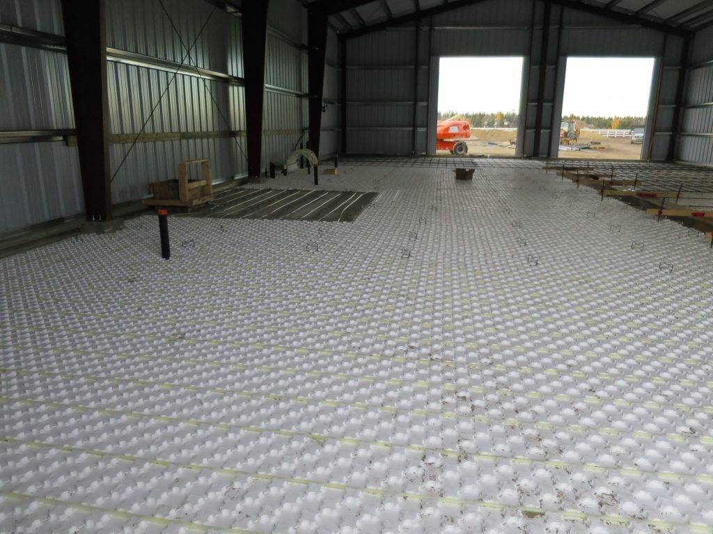 Photo of large garage with Heat-Sheet installed